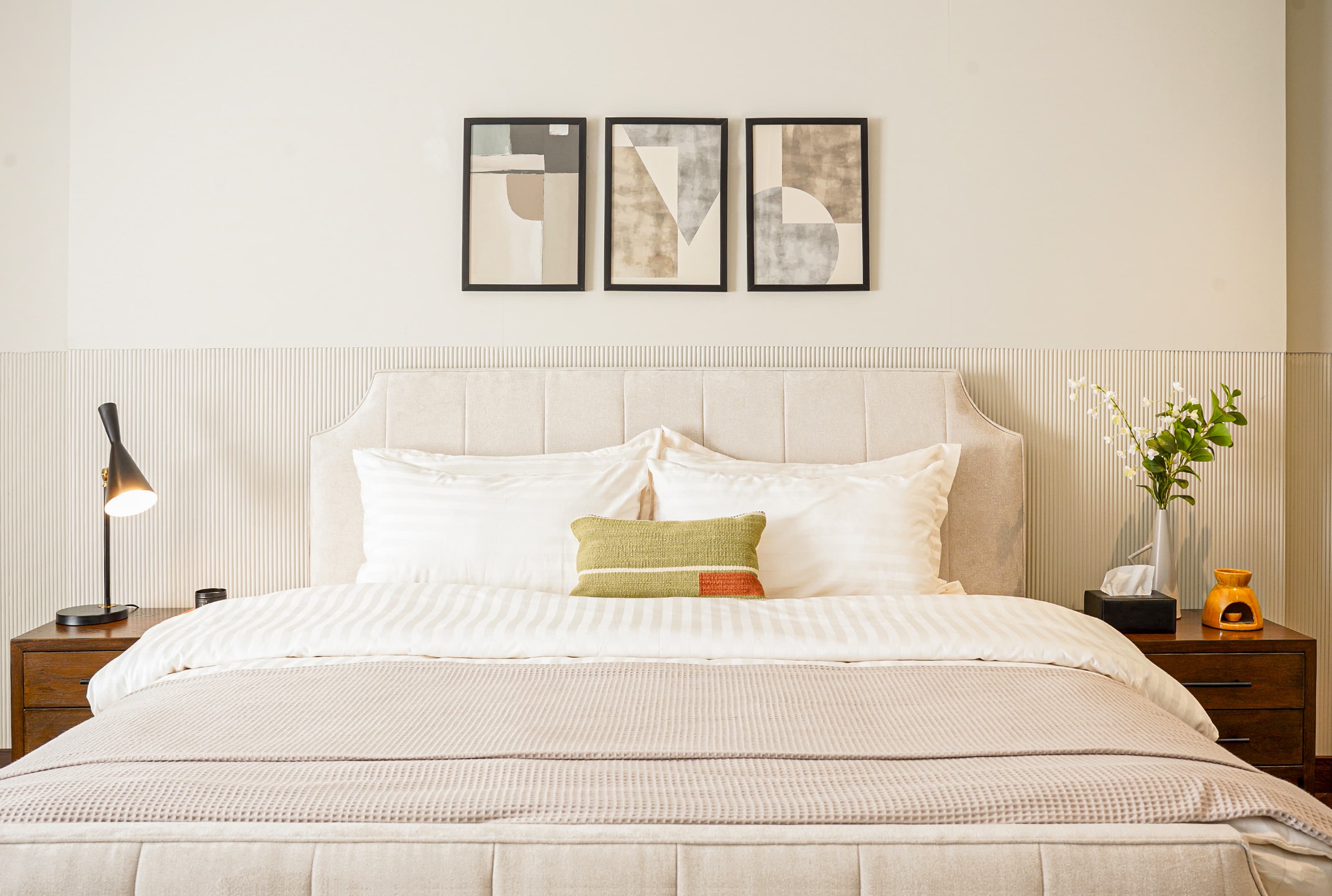 Canva Bed