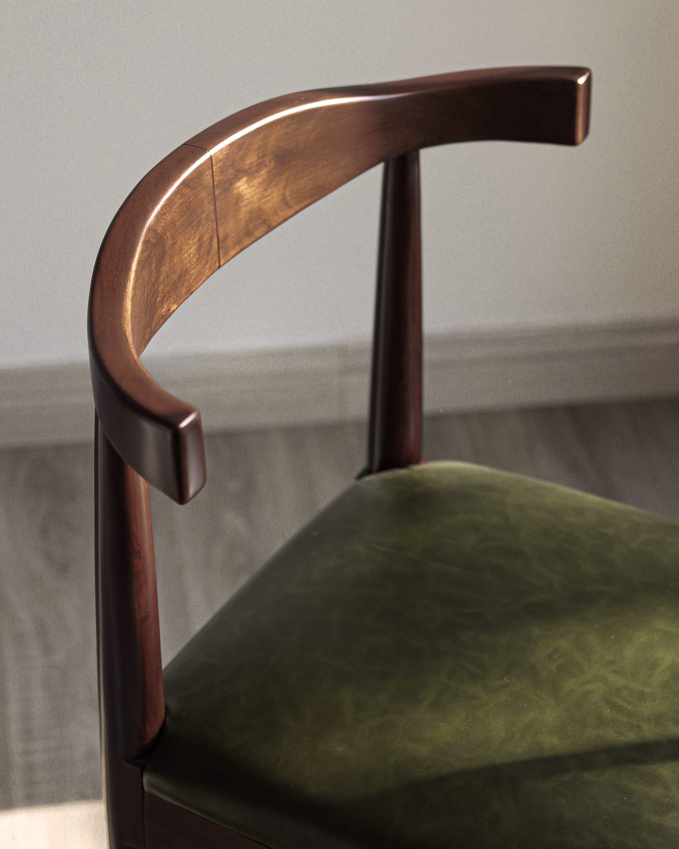 Elbow Chair