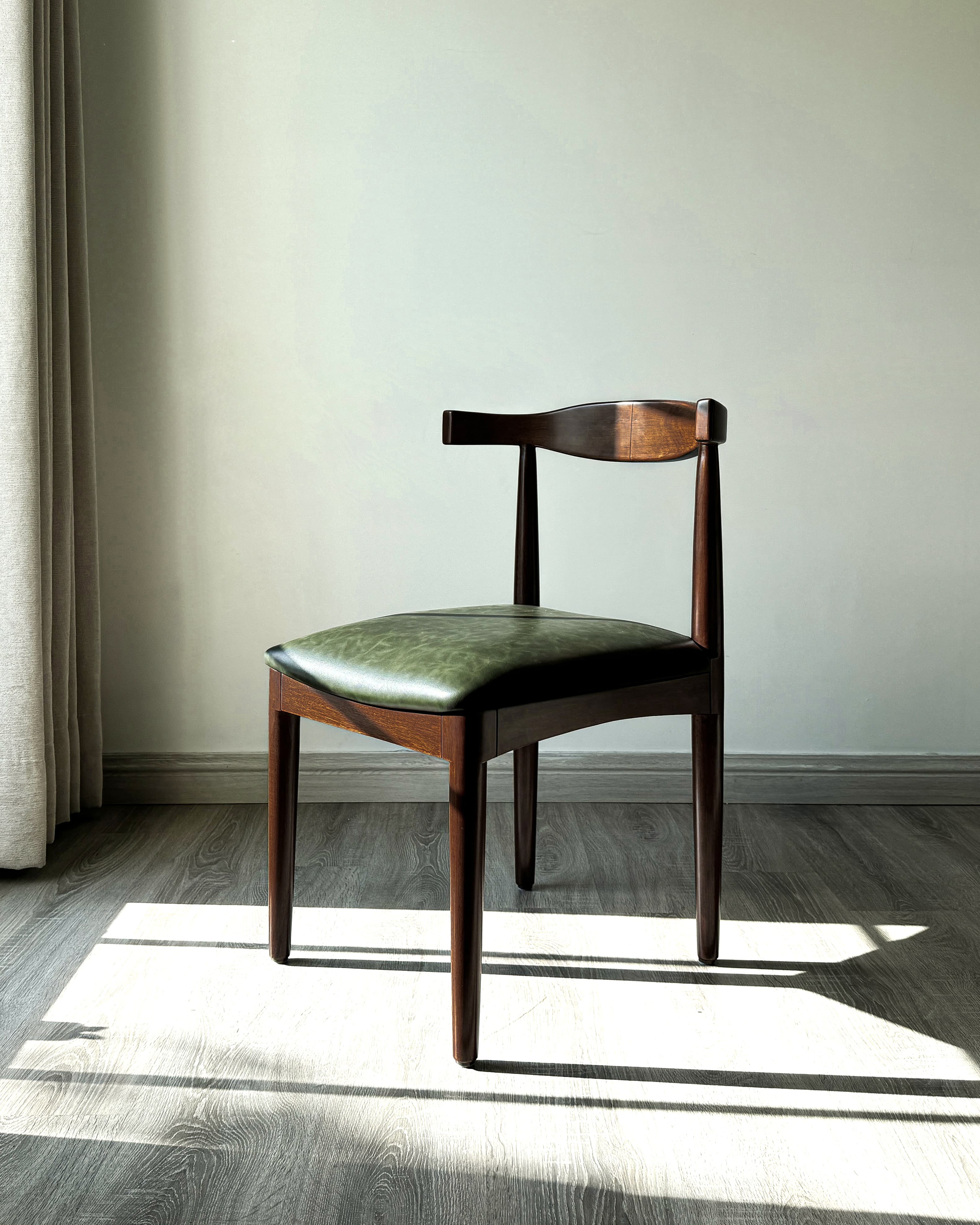 Elbow Chair