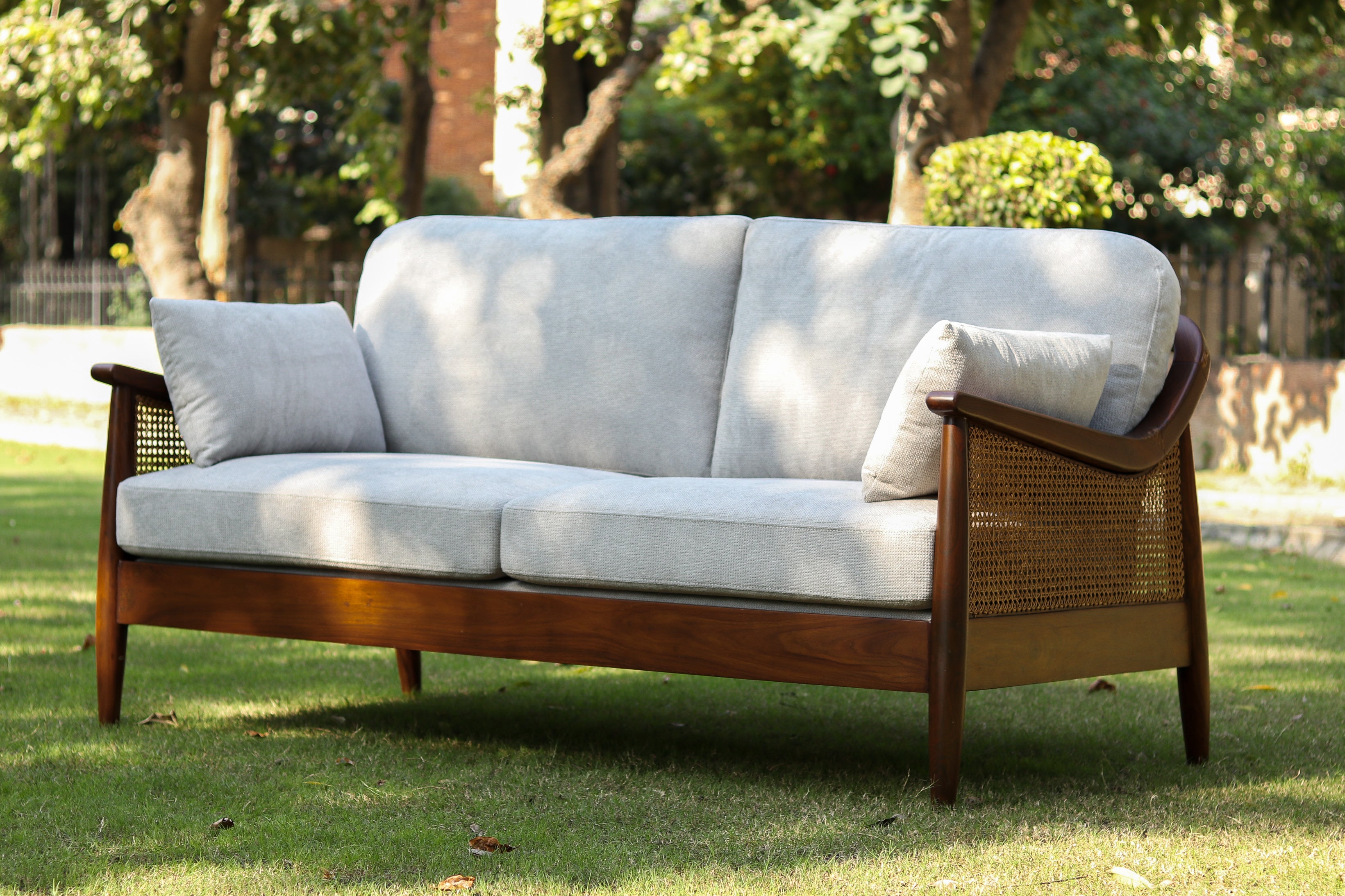 Reya Sofa