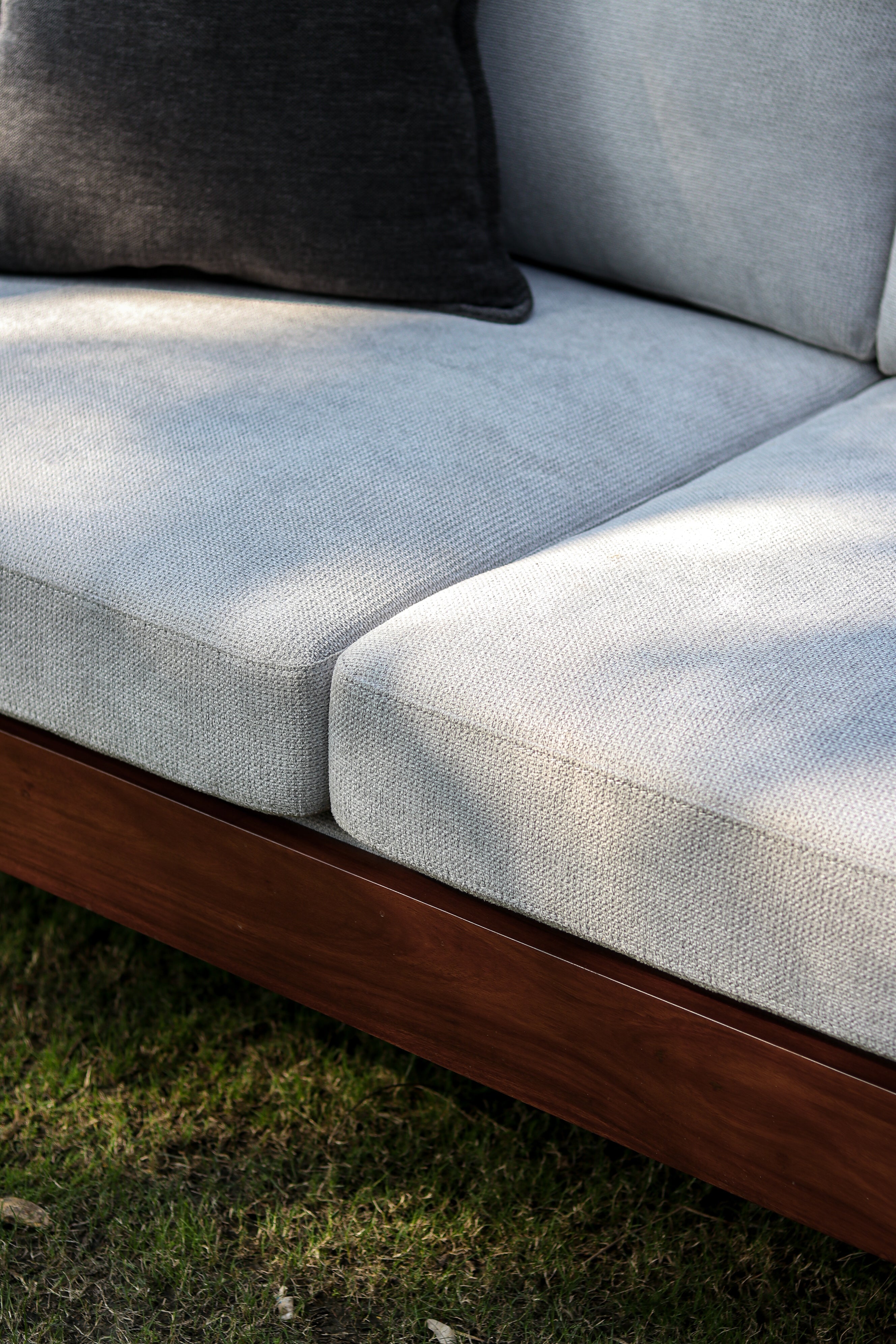 Reya Sofa